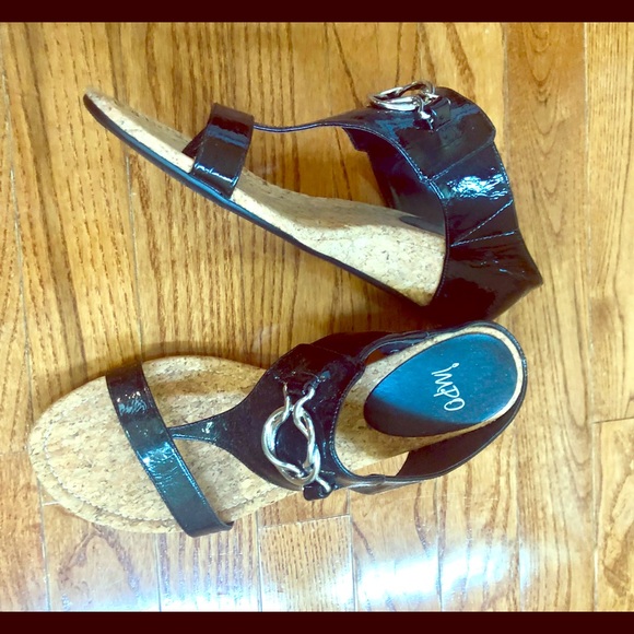 Impo Shoes - 🌼Gwyneth  wedge sandals 🌼